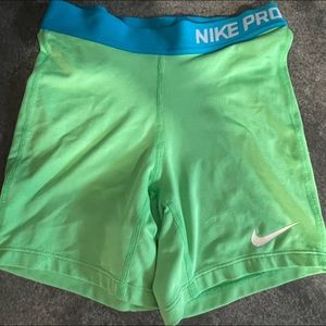 Womens XS Nike Pro